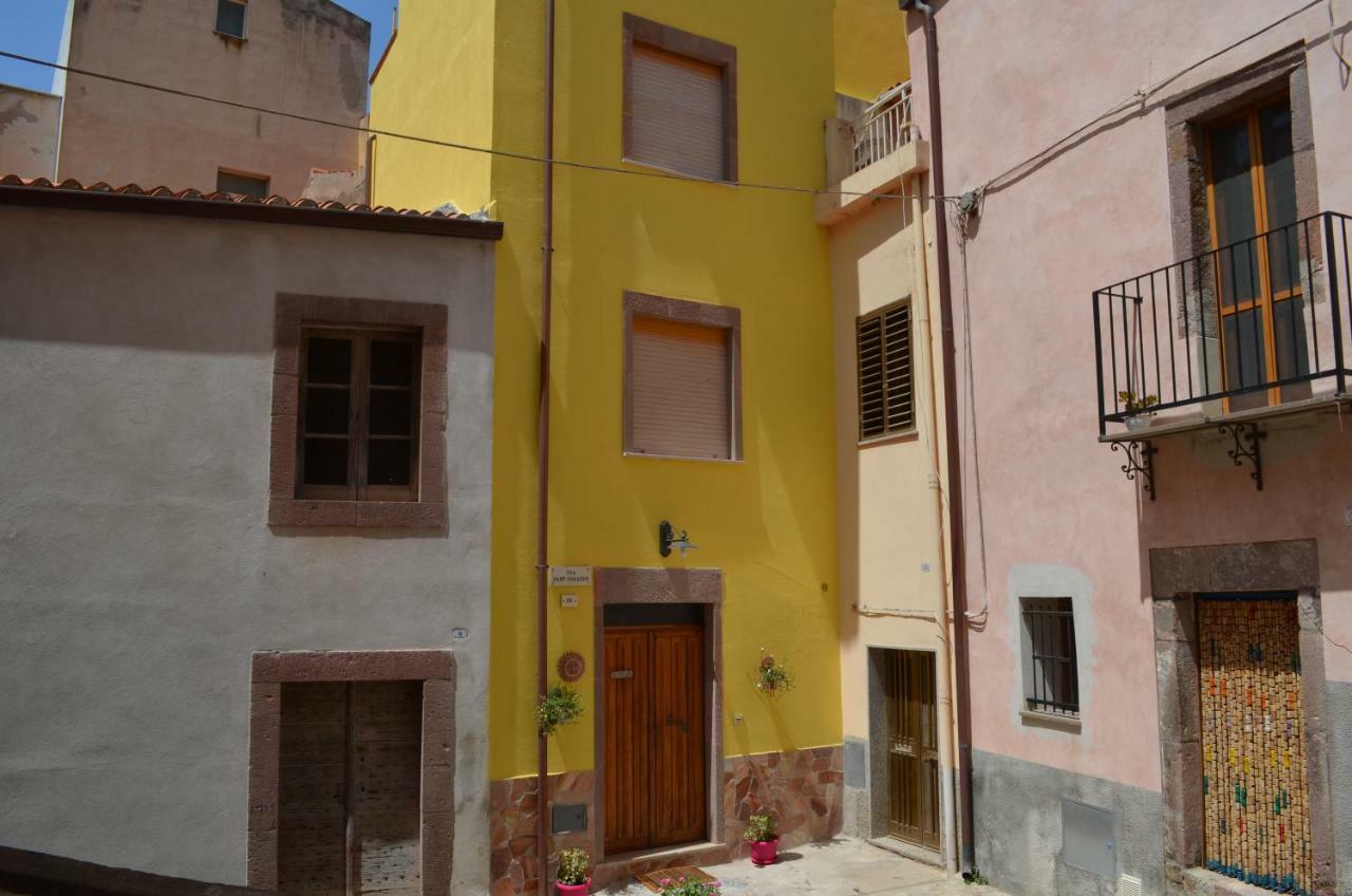 Hotel La Casa Di Angelo Bosa Zewnętrze zdjęcie