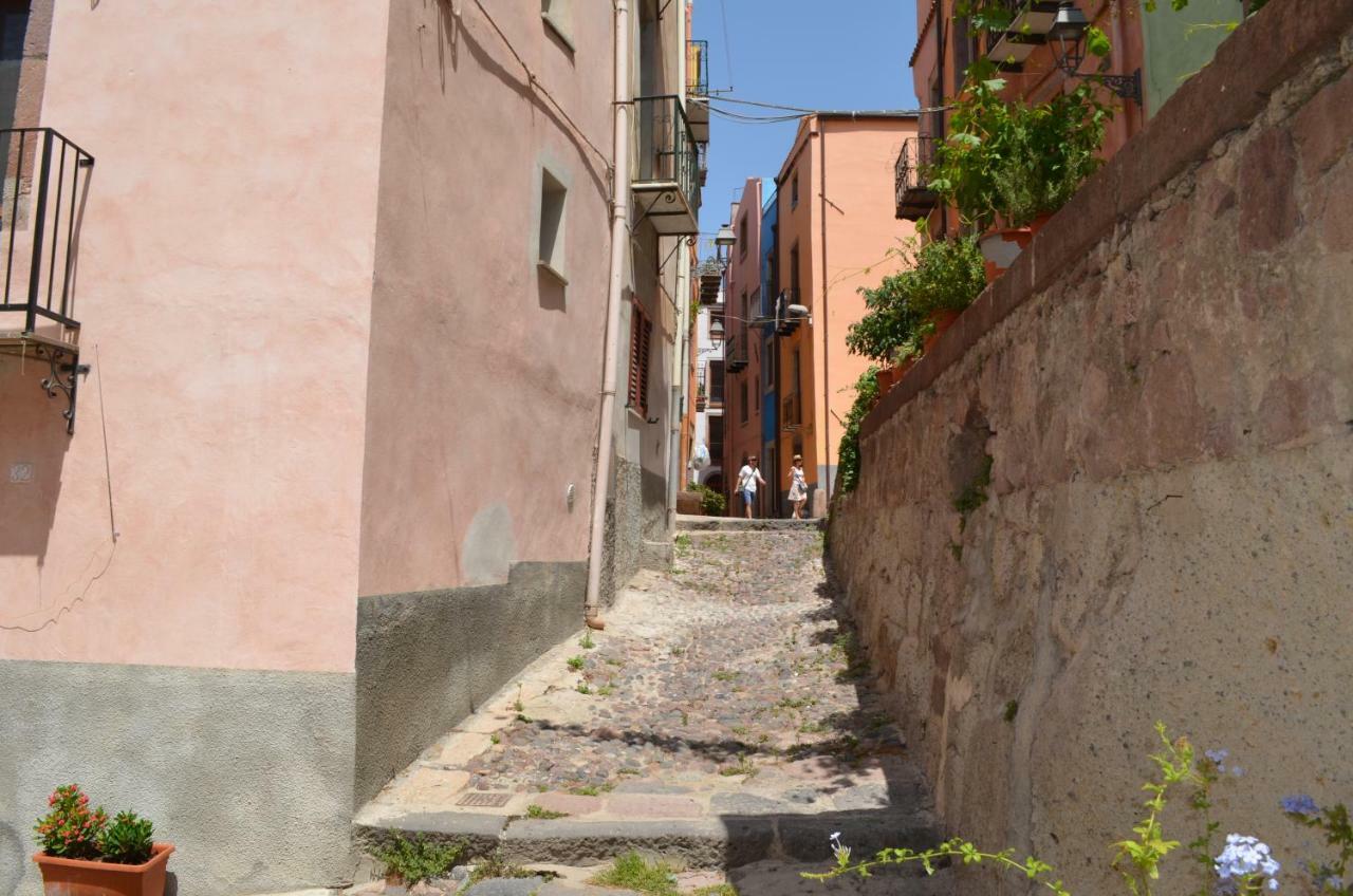 Hotel La Casa Di Angelo Bosa Zewnętrze zdjęcie