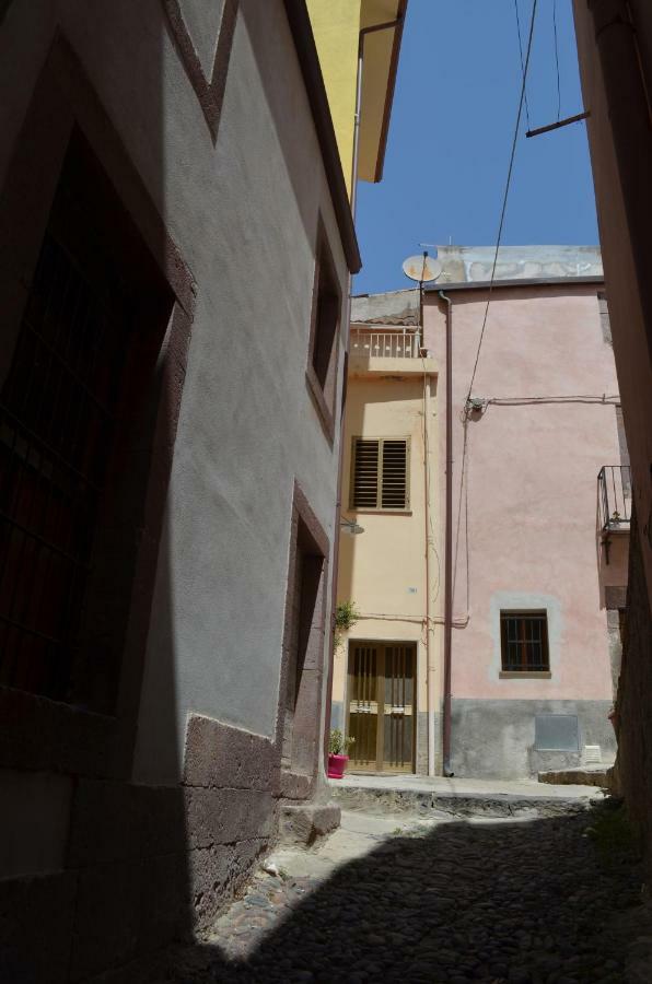 Hotel La Casa Di Angelo Bosa Zewnętrze zdjęcie