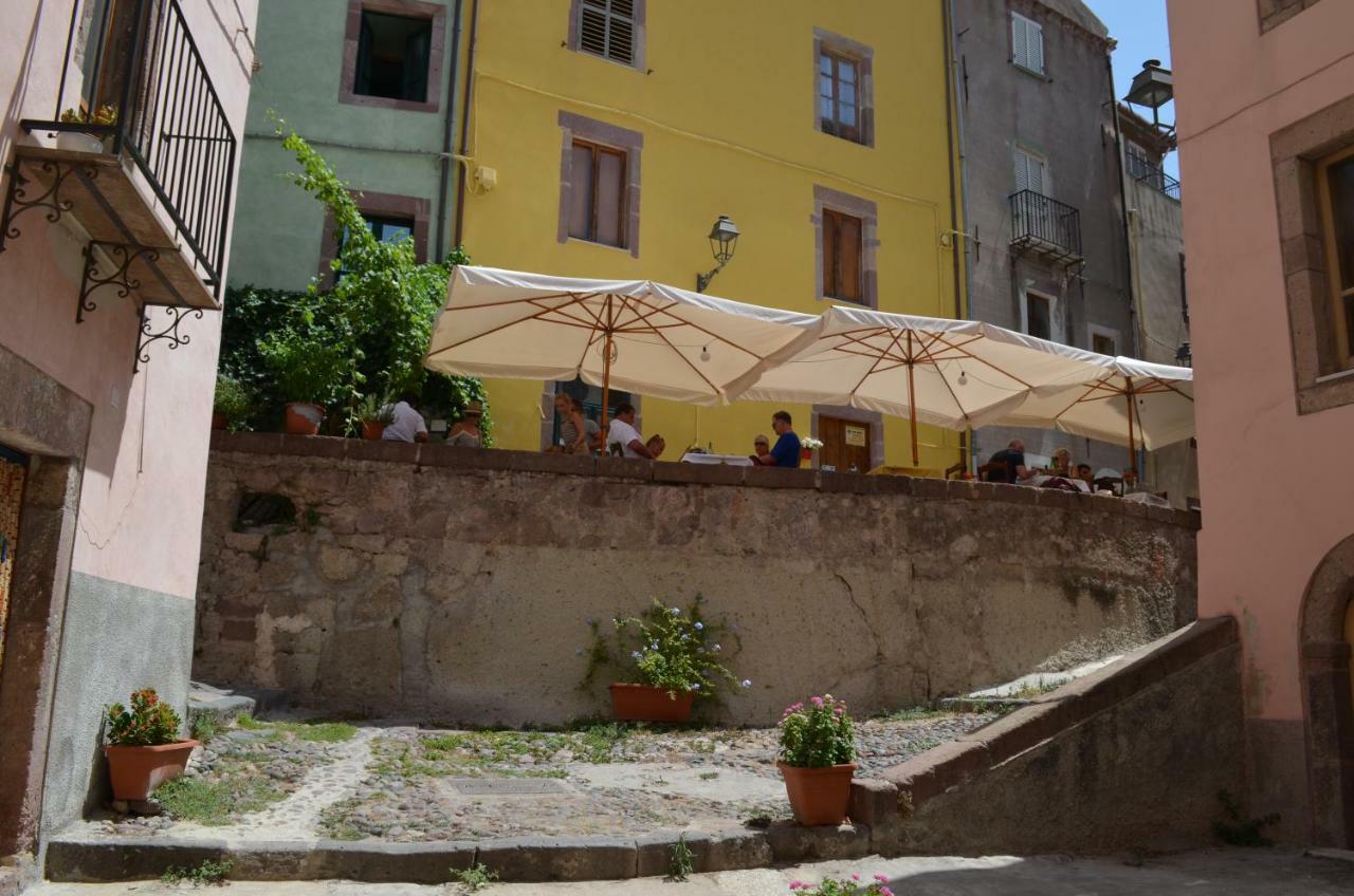 Hotel La Casa Di Angelo Bosa Zewnętrze zdjęcie
